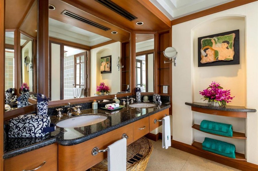 Banyan Tree Phuket — Bathroom