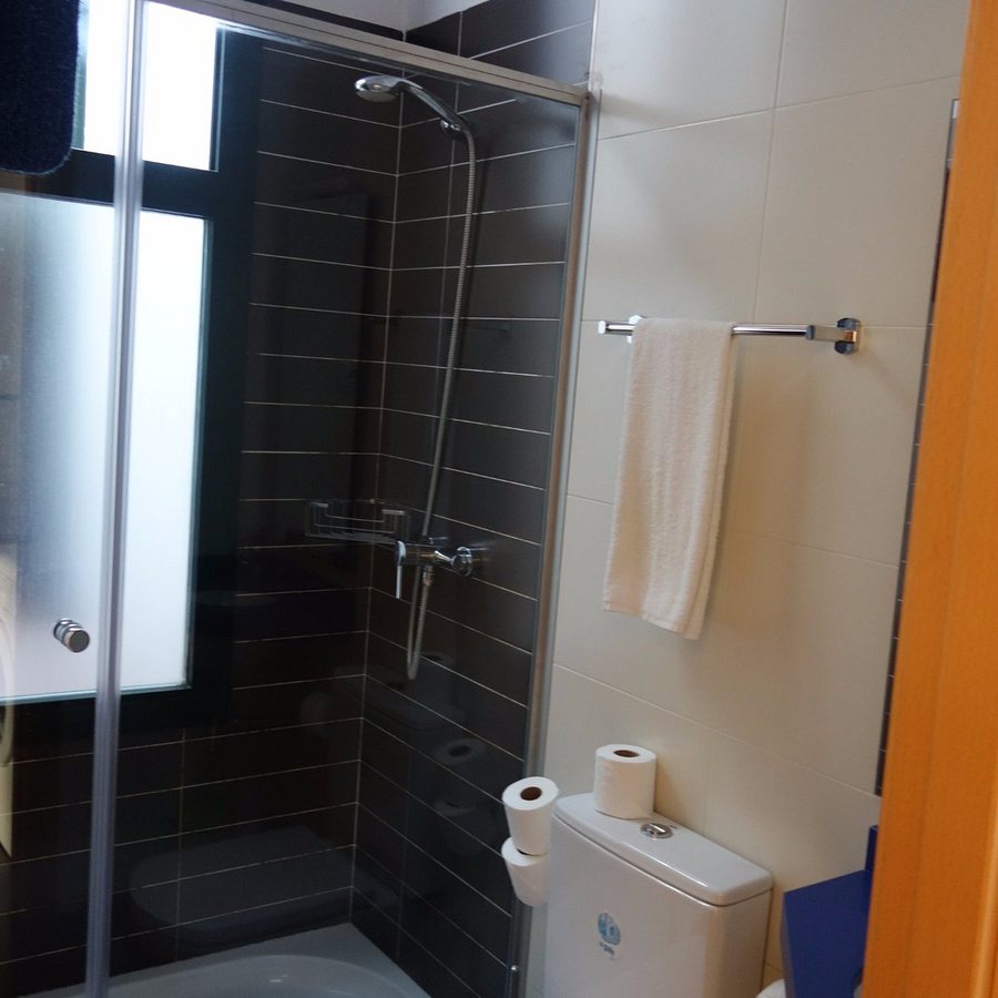Banys de Mar Apartamentos Barceloneta Barcelona Catalonia — Bathroom