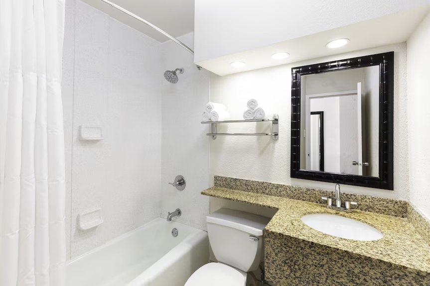 Bar Harbor — Bathroom