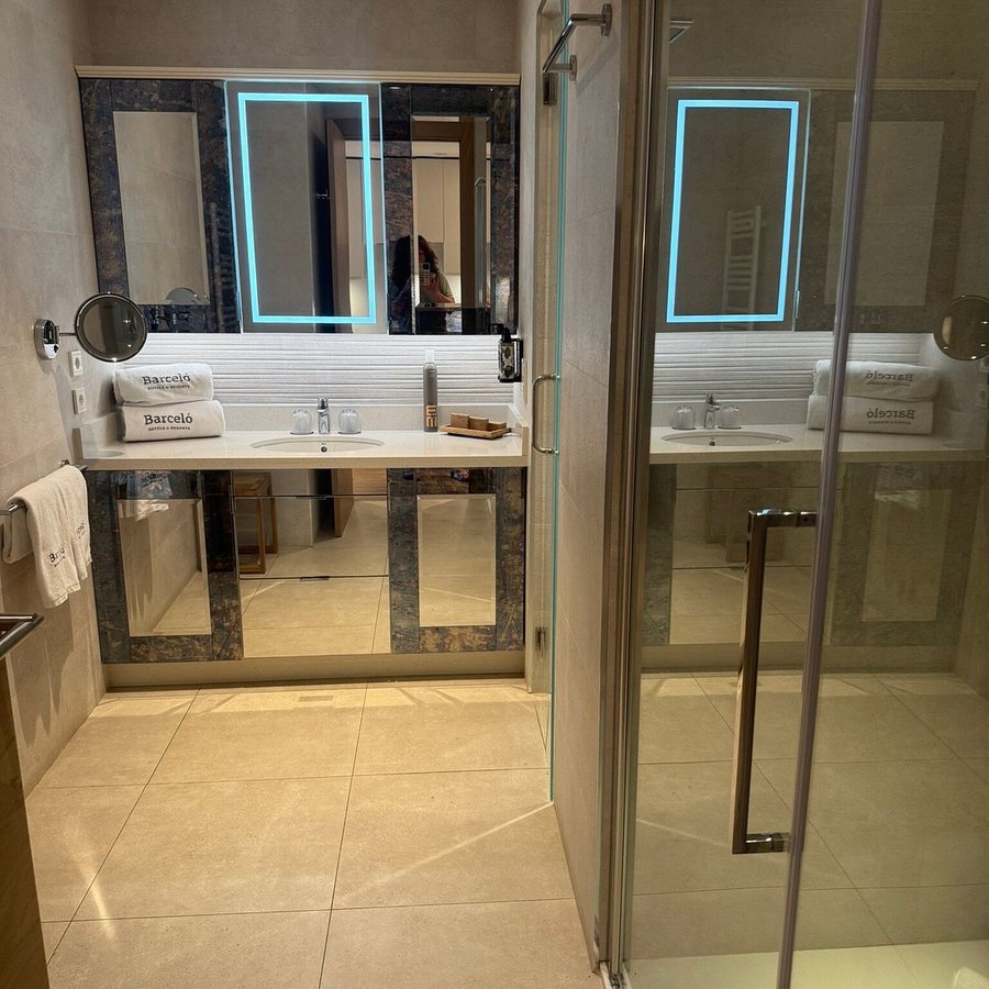 Barcelo La Nucia Hills — Bathroom