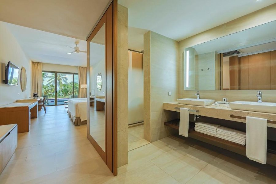 Barcelo Maya Colonial All Inclusive — Bathroom