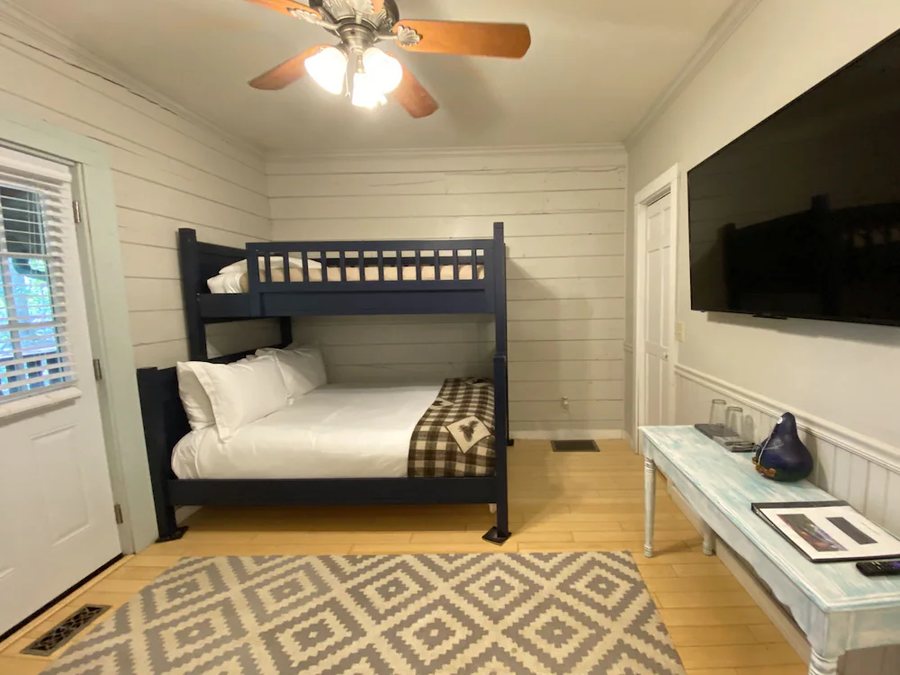 Barefoot Resort — Guest room