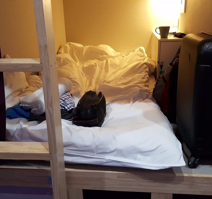 Base Camp Anchorage Hostel — Guest room