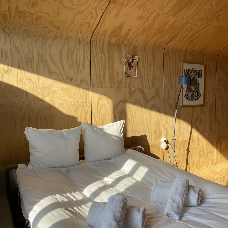 Basecamp Amsterdam — Guest room