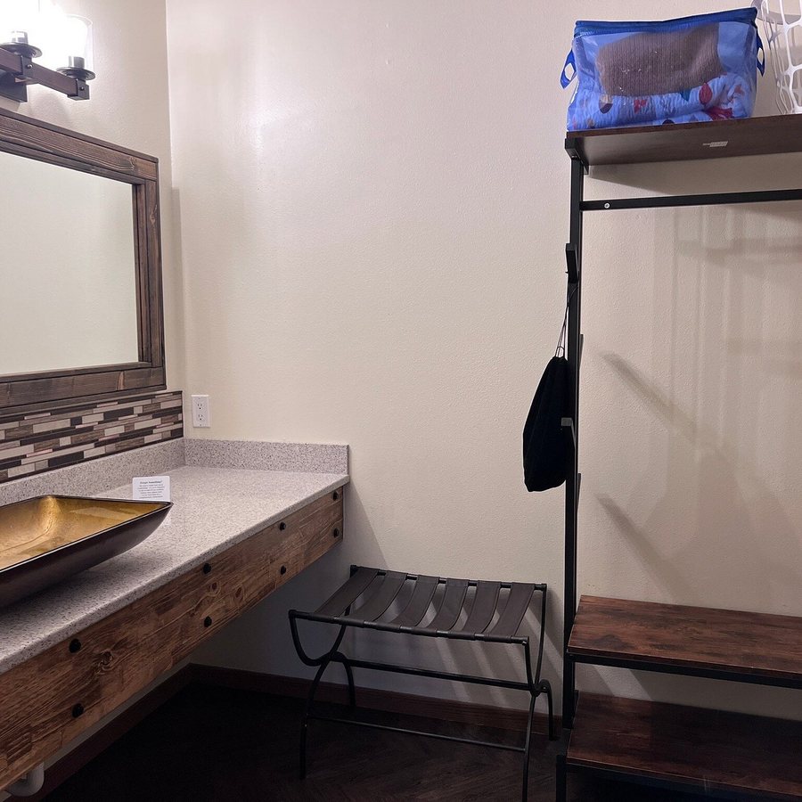 Bavarian Inn Black Hills — Bathroom