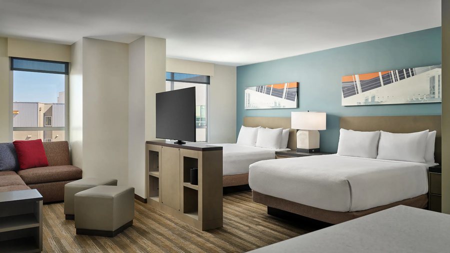 Baxter 5 Apartments Los Angeles California — Guest room