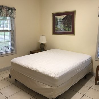 Bay Breeze RV Park — Guest room