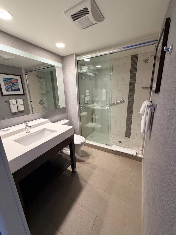 Bay Front Inn — Bathroom