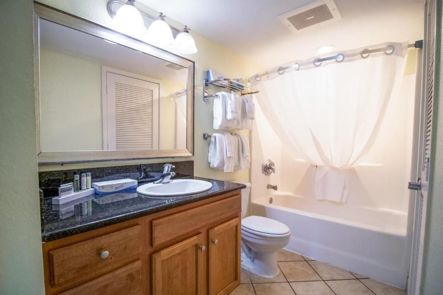 Bay View Resort — Bathroom