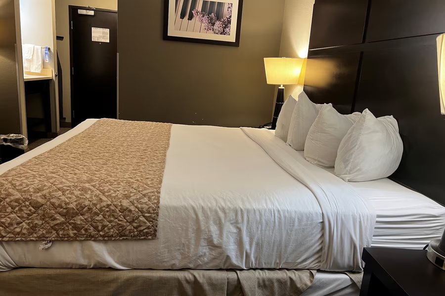 Baymont by Wyndham College Station — Guest room