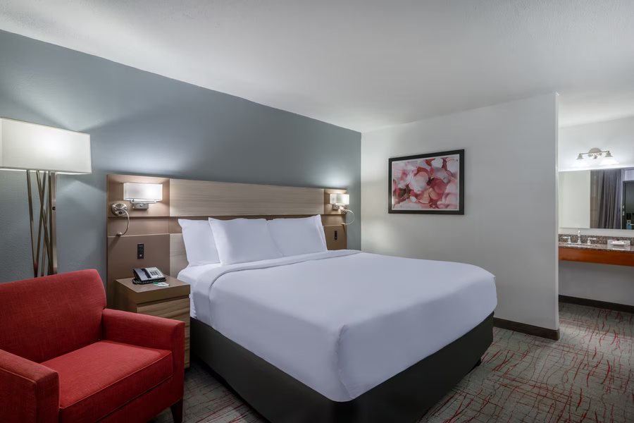 Baymont by Wyndham Columbia Fort Jackson — Guest room
