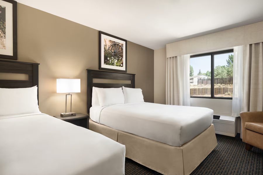 Baymont by Wyndham Elko — Guest room