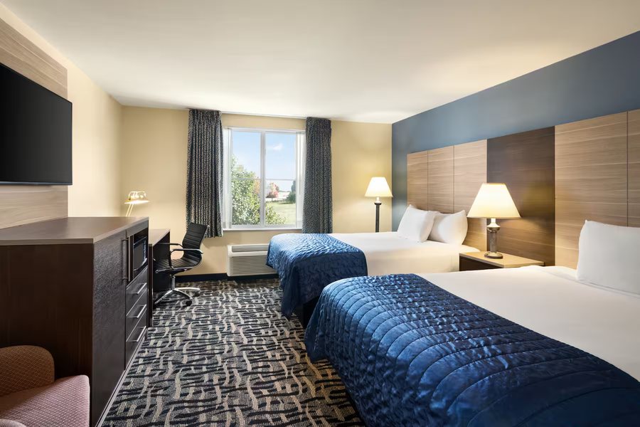 Baymont By Wyndham Ft Leonard saint Robert — Guest room
