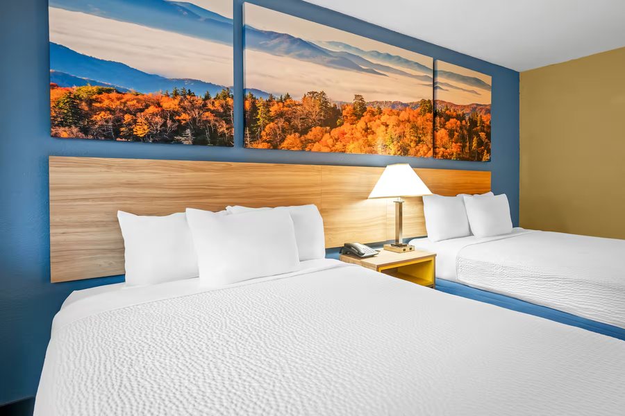 Baymont by Wyndham Mount Vernon Renfro Valley — Guest room