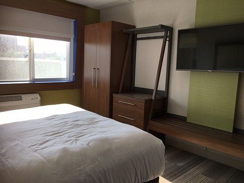 Baymont by Wyndham Murray Salt Lake City — Guest room