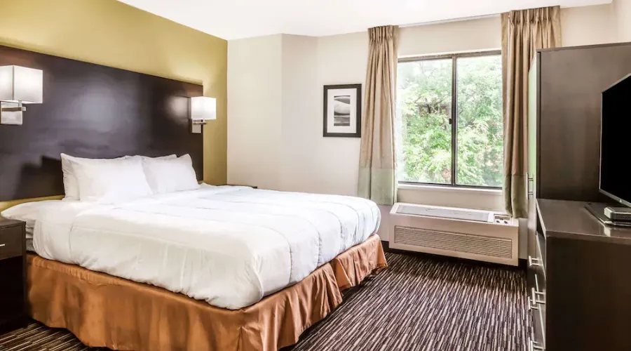 Baymont by Wyndham Newark at University of Delaware — Guest room