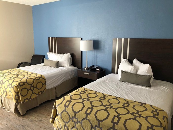 Baymont Inn Suites Douglasville Atlanta — Guest room
