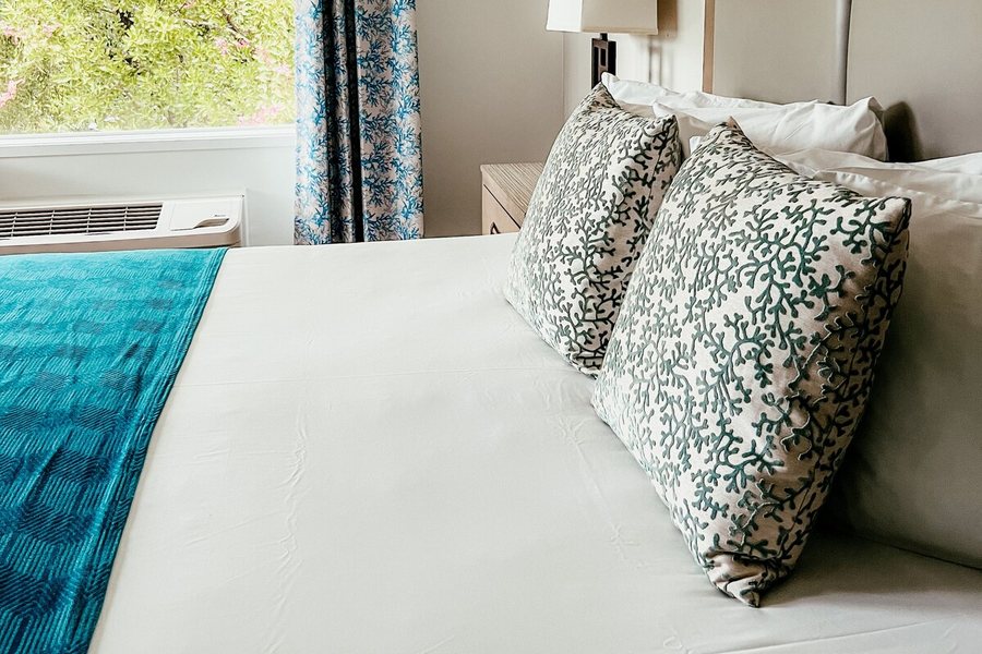 Bayside Inn Key Largo — Guest room