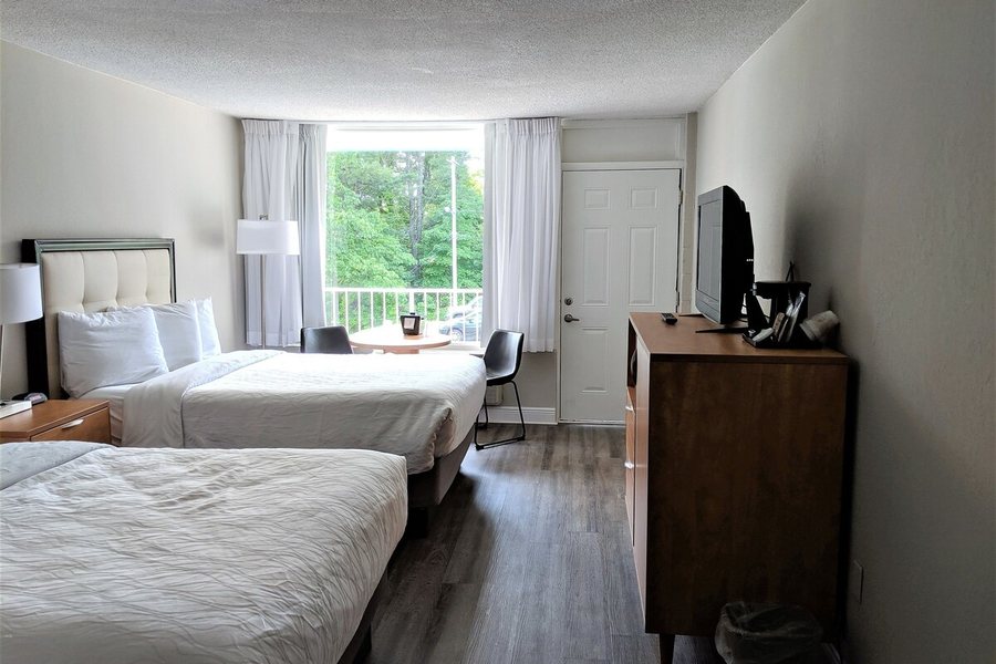 Bayside Resort Lake George — Guest room