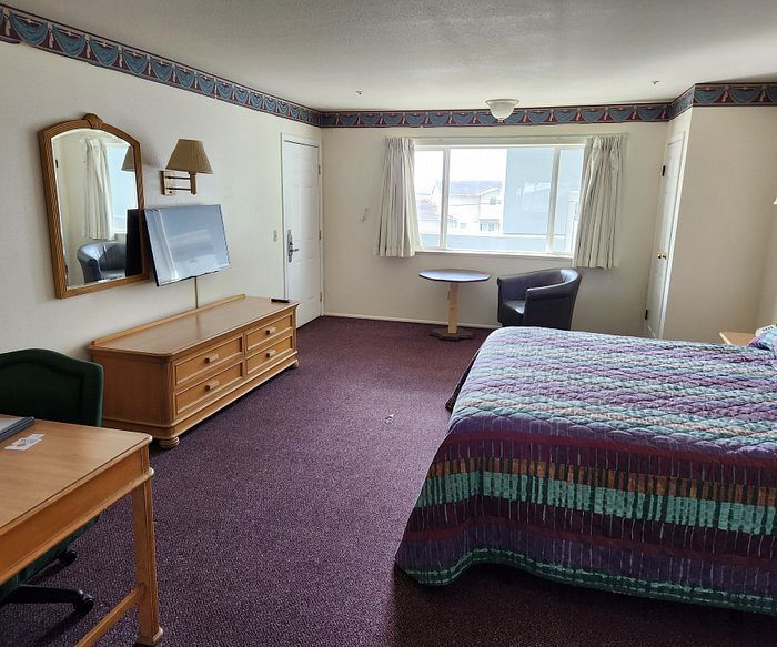 Bayview Inn Crescent City California — Guest room