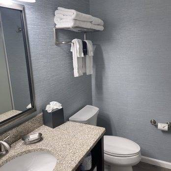 Baywatch Resort — Bathroom