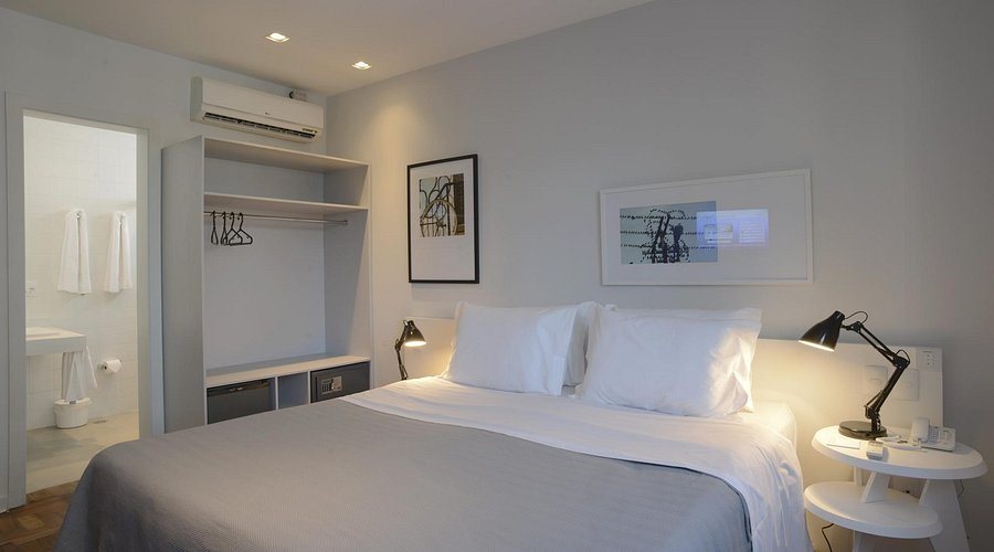 Be Hotel — Guest room