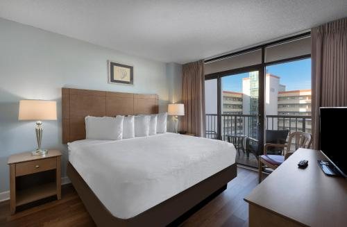 Beach Colony Resort — Guest room