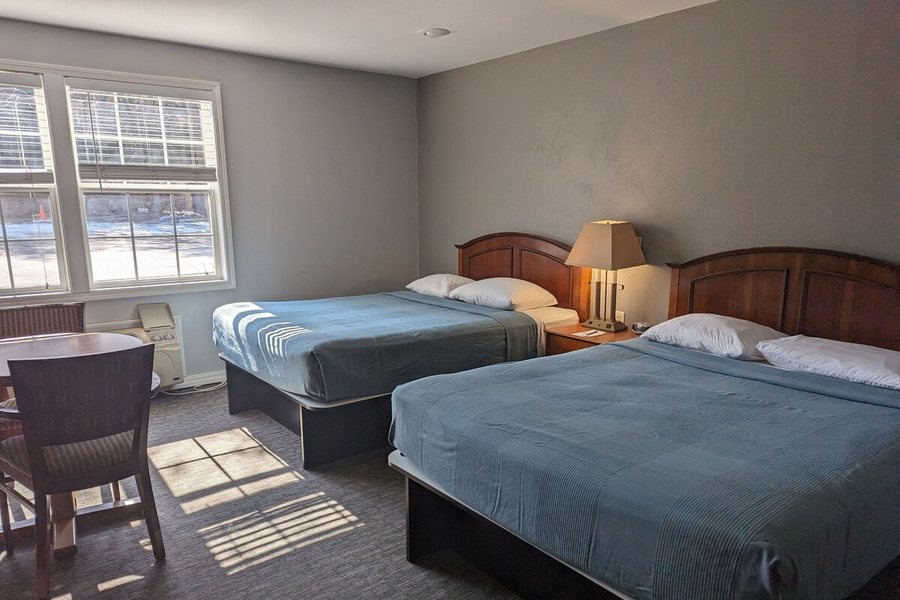 Beach Harbor Resort — Guest room