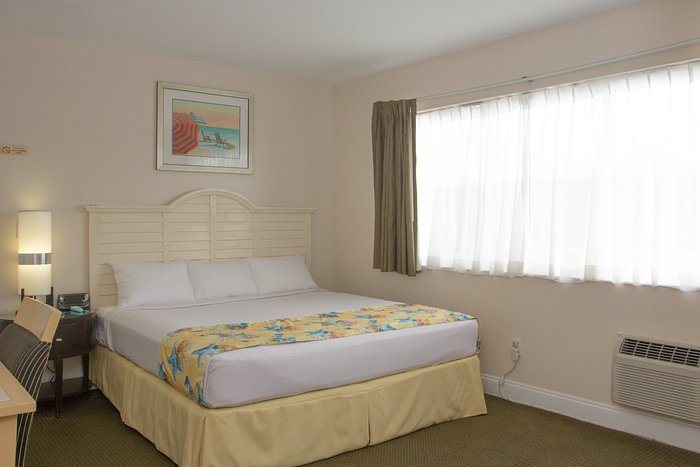 Beach Place Hotel — Guest room