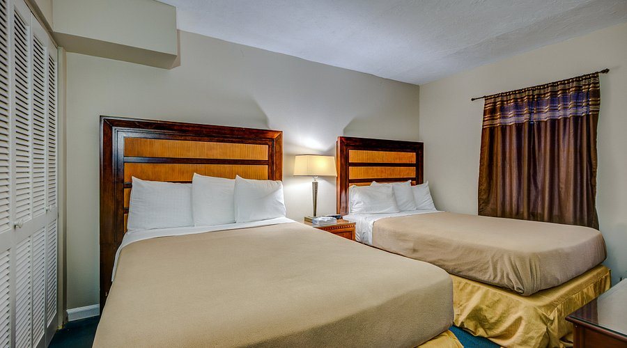 Beach Quarters Resort — Guest room