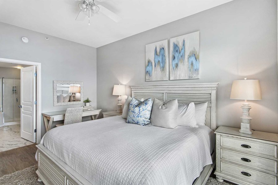 Beach Retreat Condominiums — Guest room