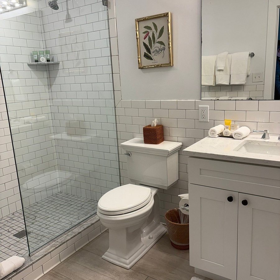 Beach Shack — Bathroom