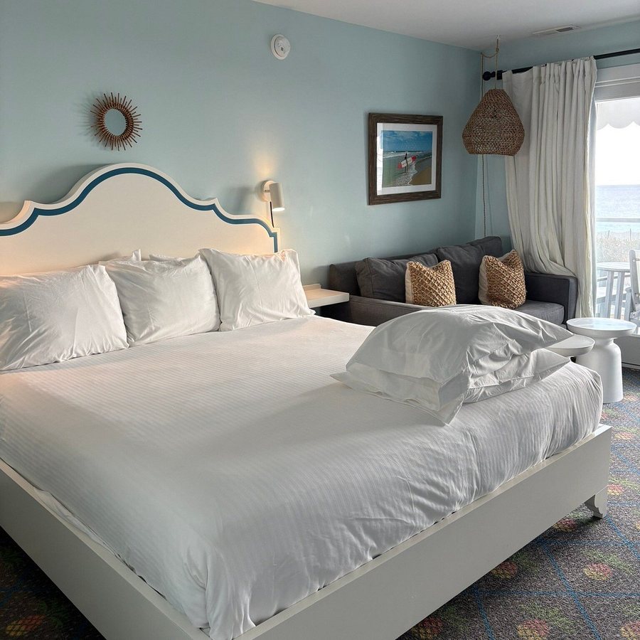 Beach Shack — Guest room