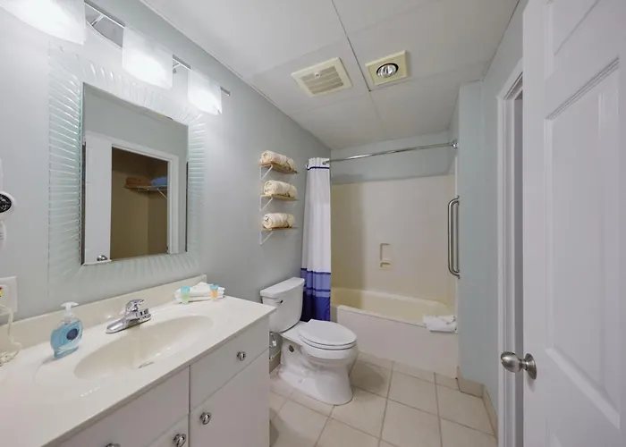 Beach Tower Beachfront Hotel A By The Sea Resort — Bathroom