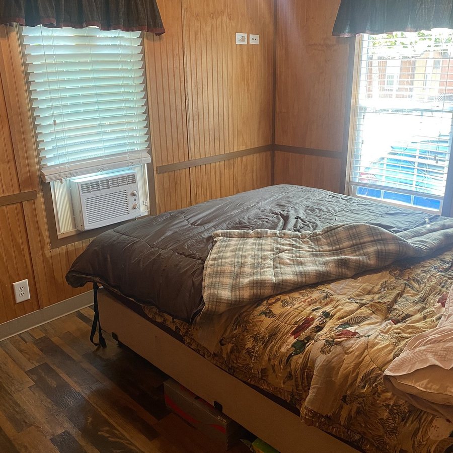 Beachcomber Camping Resort — Guest room