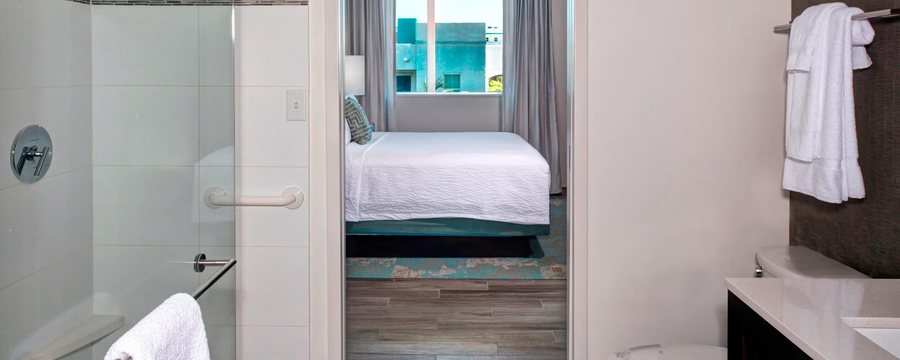 Beachside Apartment Hotel Miami Beach Florida — Guest room