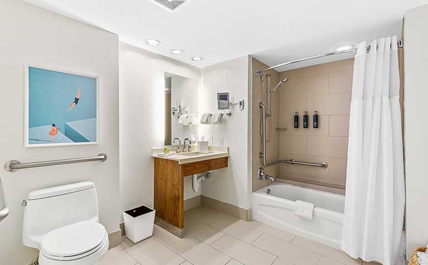 Beachside Inn — Bathroom