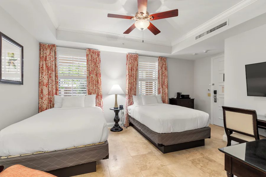 Beachside Resort Residences — Guest room