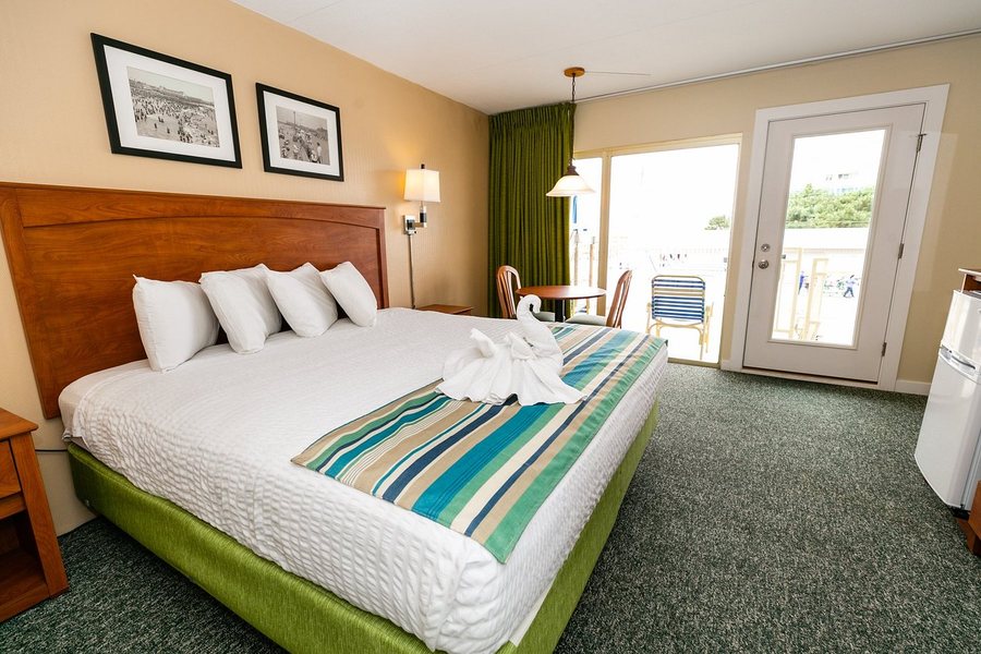 Beachside Resort — Guest room