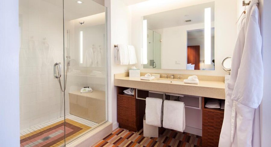 Beacon South Beach Hotel Miami Beach Florida — Bathroom