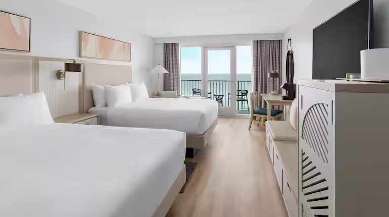 Beal House Fort Walton Beachfront Tapestry Collection by Hilton — Guest room