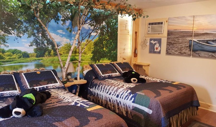 Bear Cove Inn — Guest room