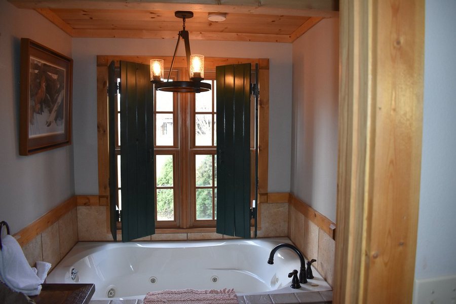 Bear Creek Lodge 309c Hotel Room — Bathroom