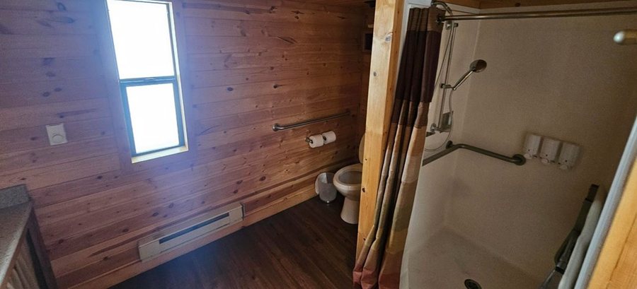 Bear Lake Marina Side KOA — Bathroom