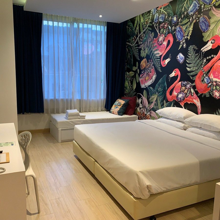 Beat Hotel Bangkok — Guest room