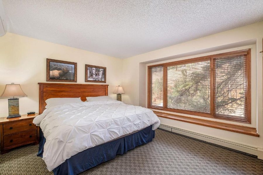 Beaver Brook on the River — Guest room