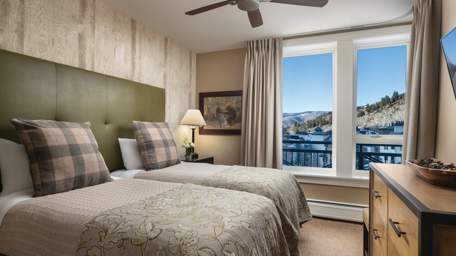 Beaver Creek Lodge — Guest room