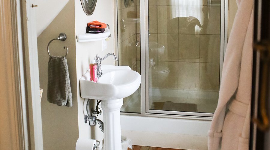 Bed Breakfast on Broadway — Bathroom