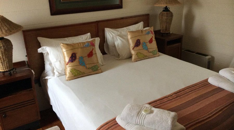 Bedrock Lodge — Guest room