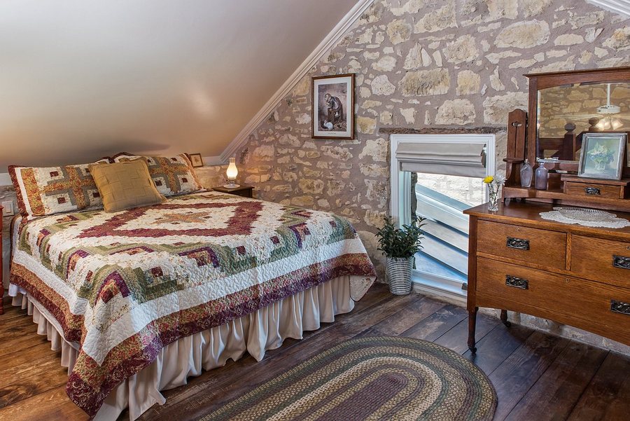 Behr House Bed And Breakfast — Guest room